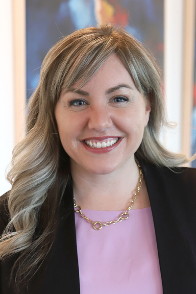 Laura Eichenseer's professional portrait 