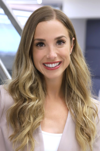 Samantha Spooner's professional portrait 
