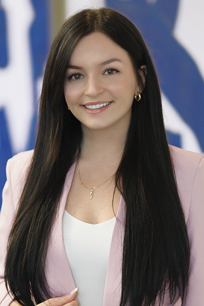 Amanda Johnson's professional portrait