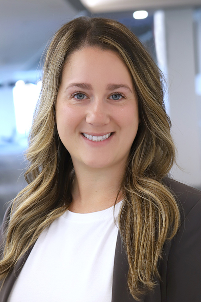 Christine Darling's professional portrait