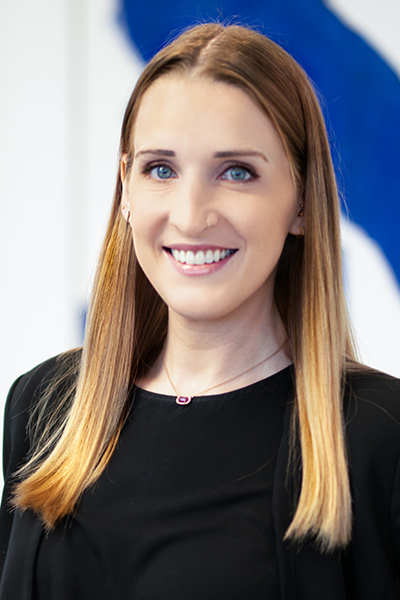 Taryn Carter's professional portrait.