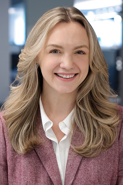 Marietta Smithrand's professional portrait