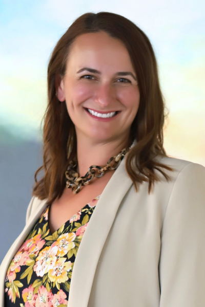 Nancy Maynard's professional portrait